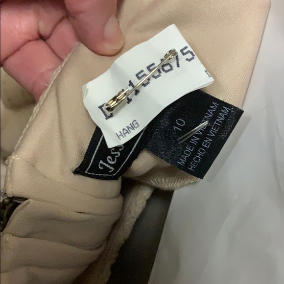 Jessica Howard ~ size 10 - Picture 3 of 3